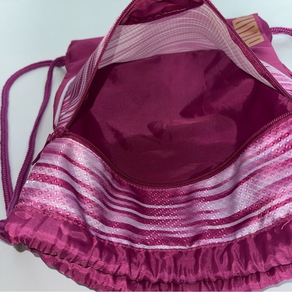 Puma Pink Drawstring Bag outside zipper pocket 1 inside zip pocket - Picture 3 of 8